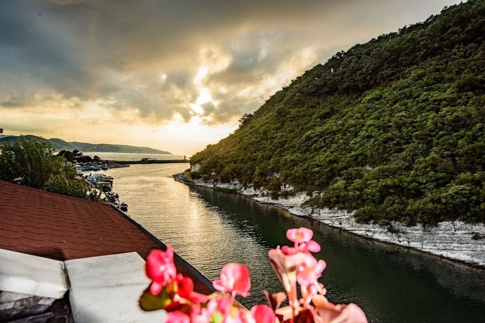 Double Room, Terrace, River View photo 1