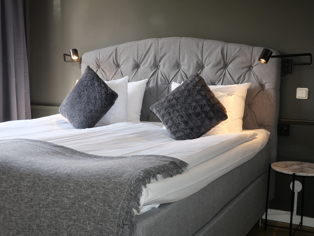 Comfort Room, 1 Queen Bed photo 2