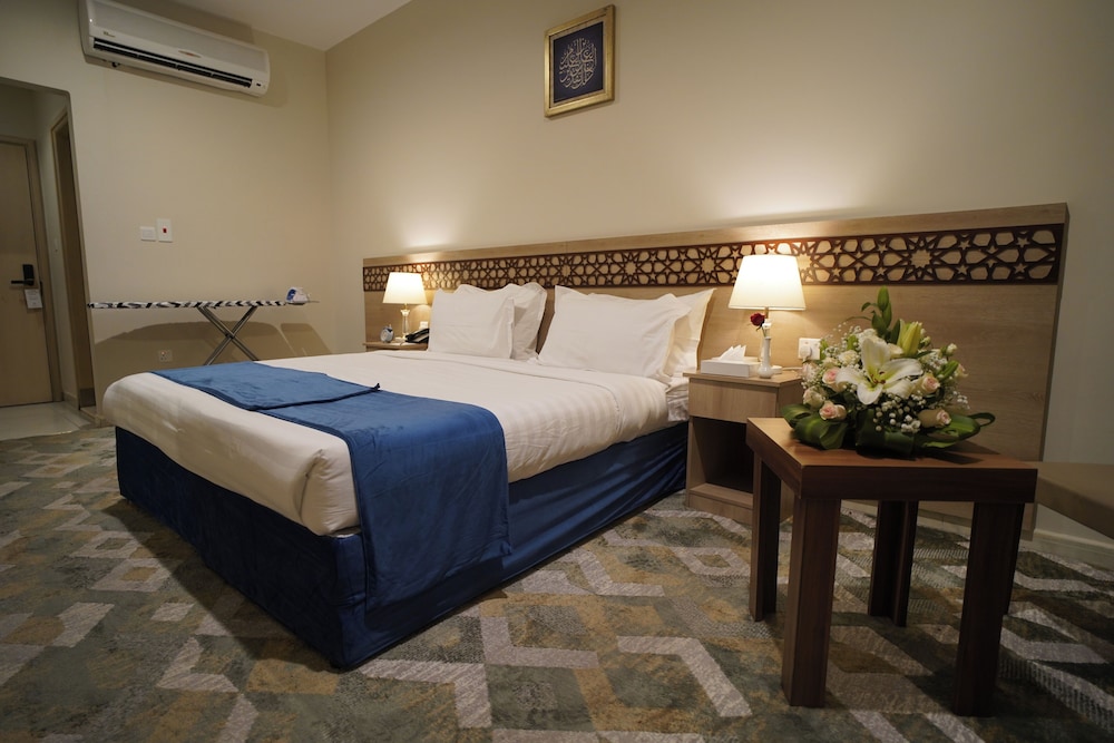 Twin Room - Photo 13