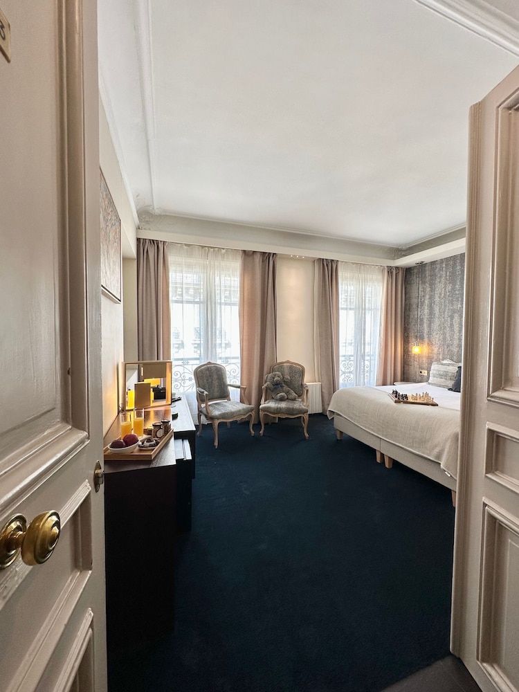 Family Suite, 2 Queen Beds (Family) photo 2