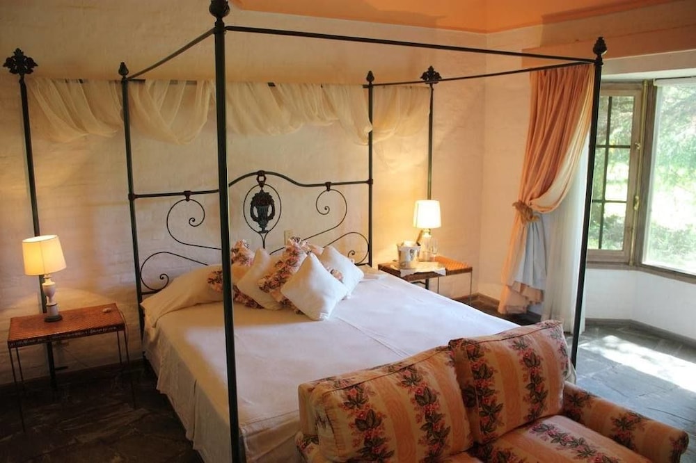Deluxe Suite photo 1