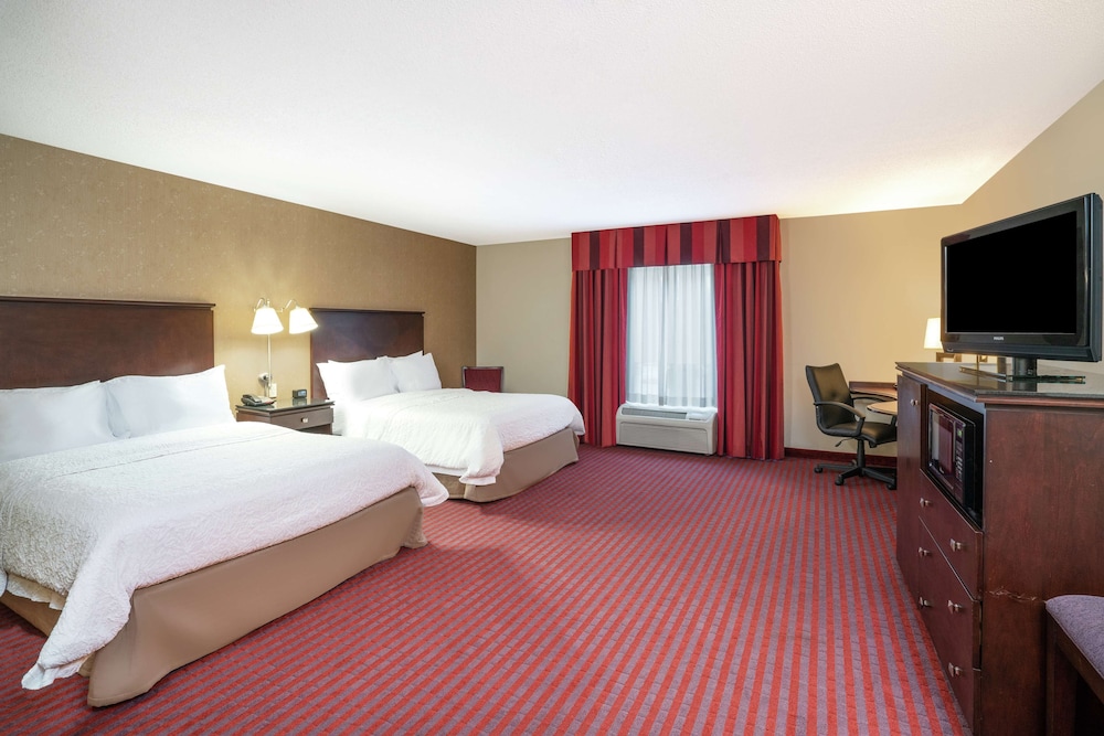 Classic Room, 2 Queen Beds, Accessible, Bathtub - Photo 3