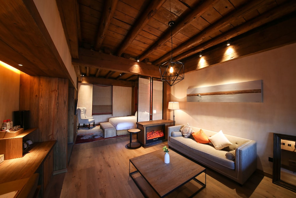 Design Suite, 1 King Bed