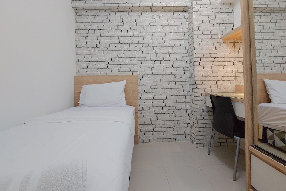 Room - Photo 10