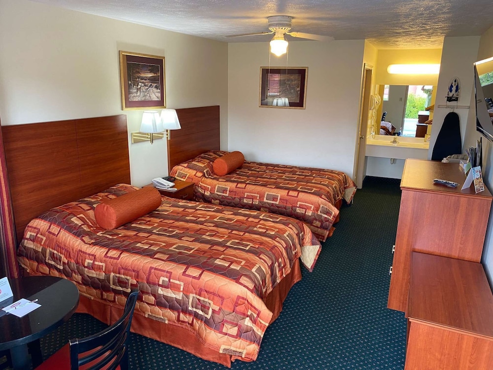 Standard Room, 2 Double Beds, Smoking