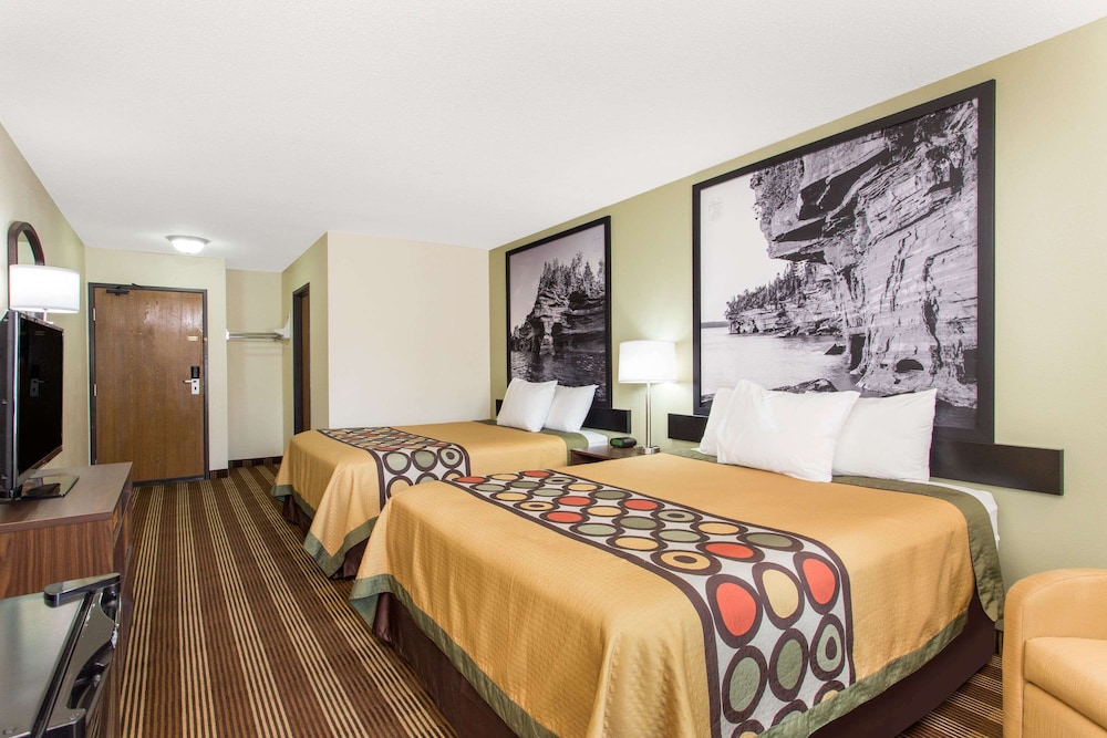 Room, 2 Queen Beds, Non Smoking - Photo 1