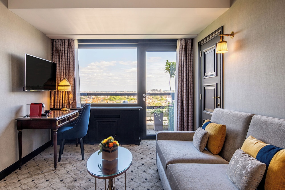 Executive Suite, 1 King Bed (Warwick) - Photo 3