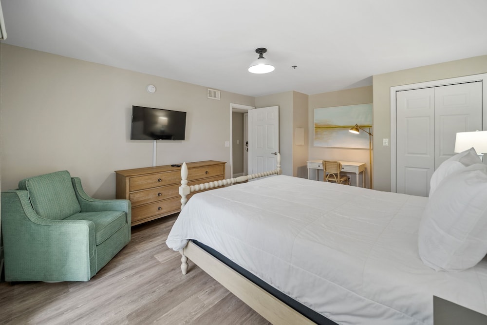 Classic Apartment, 2 Bedrooms, Ground Floor photo 2