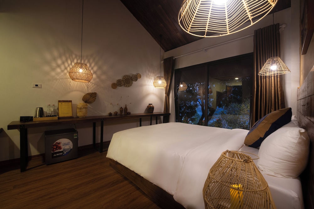 Junior Double Room, Lake View photo 3