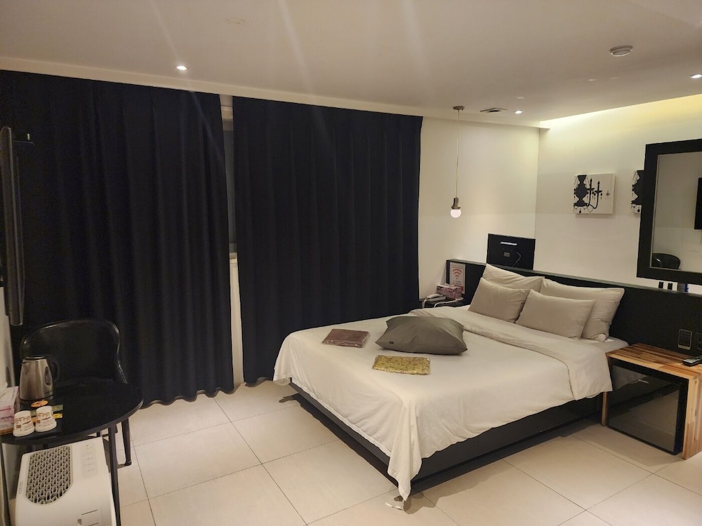 Premium Room - Photo 1