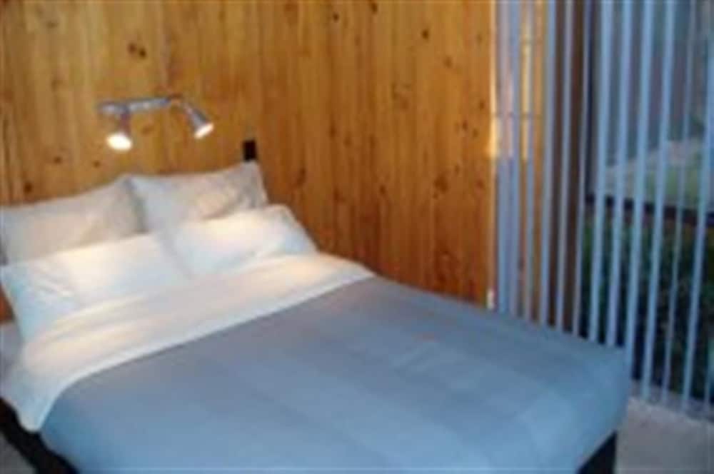 4 Share Ensuite Cabin photo 1