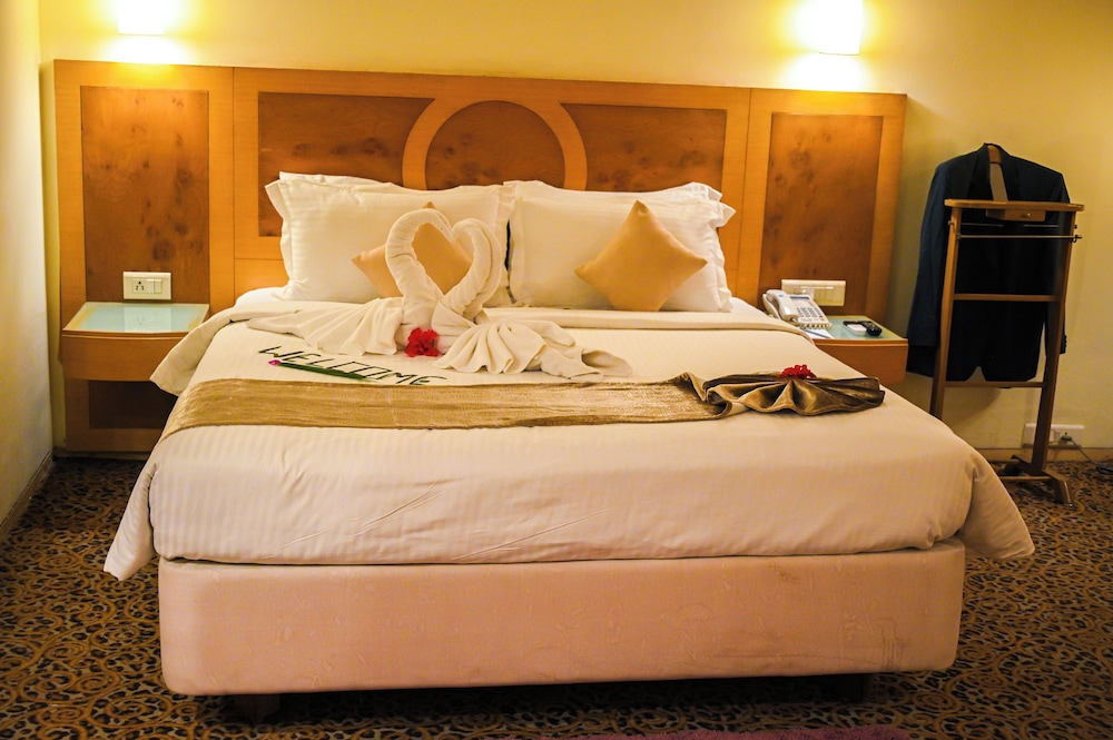 Premium Room with King Bed, High-Floor - Photo 3