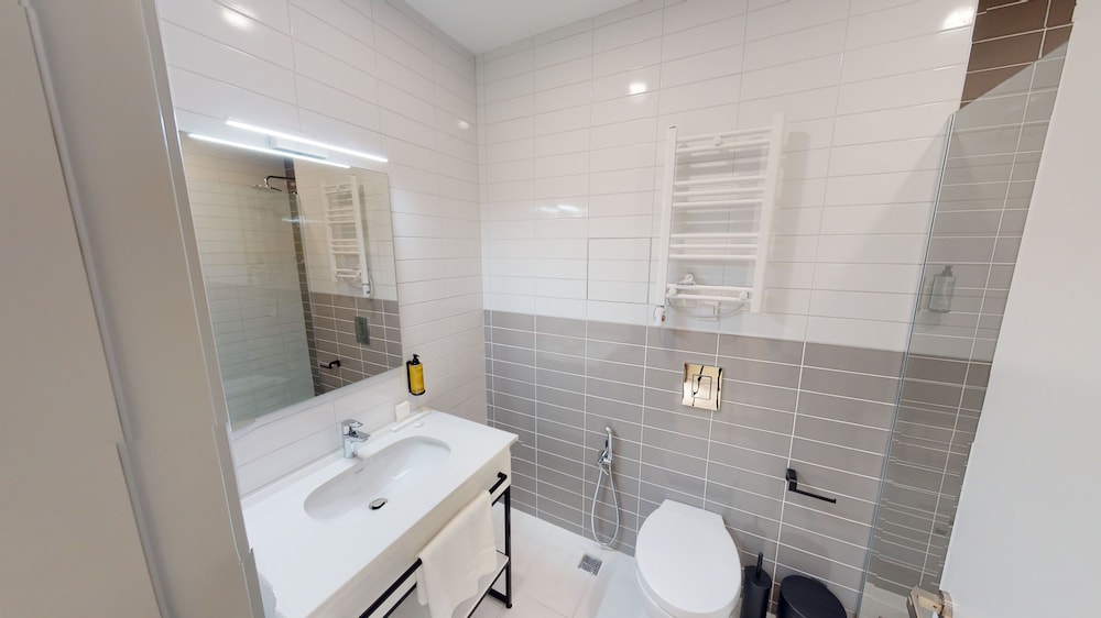Standard Double Room - Photo 10