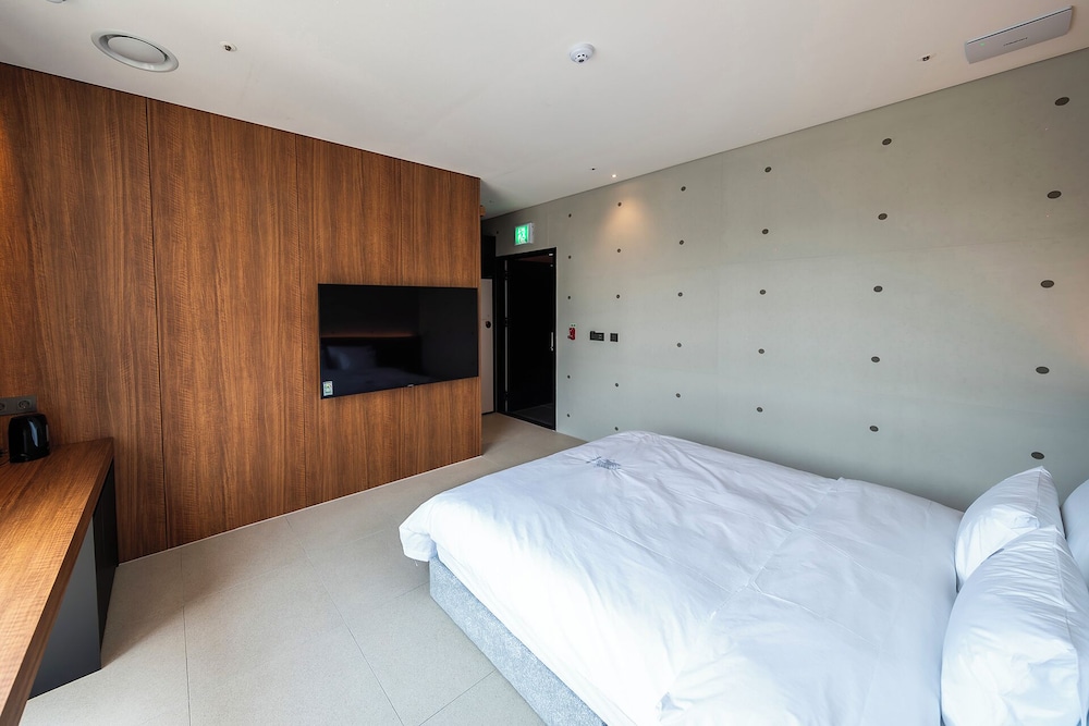 Walk-in Deal, Deluxe photo 2