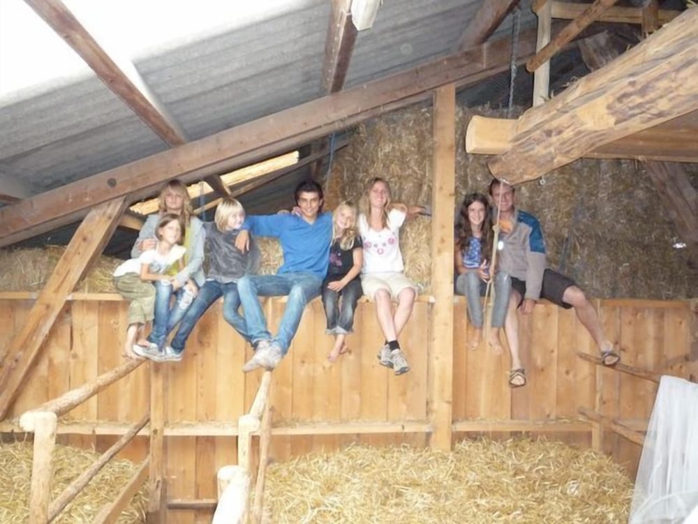Shared Dormitory, Mixed Dorm (20 Bed Sleep on Straw) photo 2