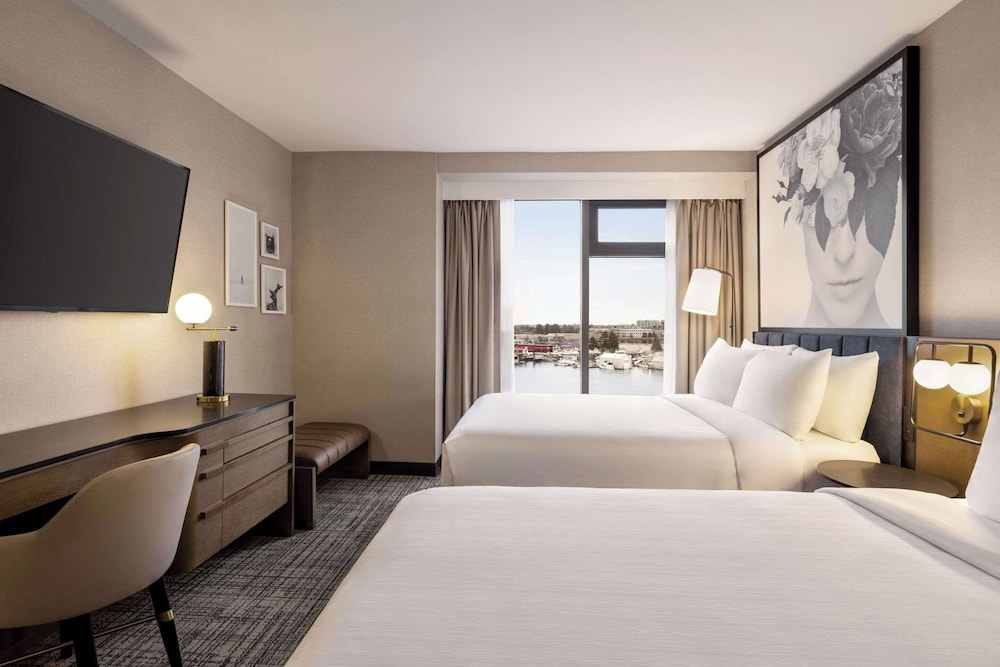Room, 2 Queen Beds, Non Smoking, Marina View - Photo 1