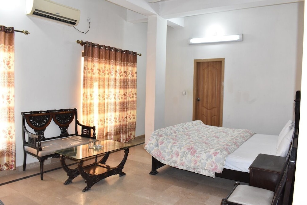Double Room - Photo 4