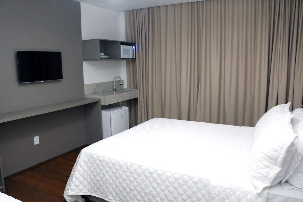 Luxury Room, 1 King Bed, Beach View photo 3