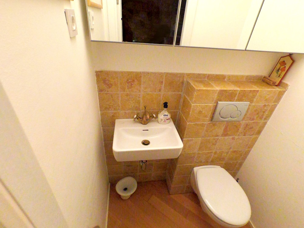 Apartment photo 2
