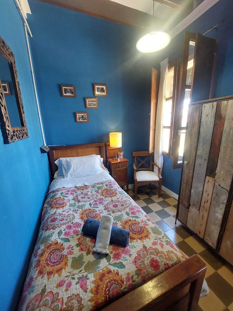 Single Room, 1 Twin Bed, Shared Bathroom, City View photo 3