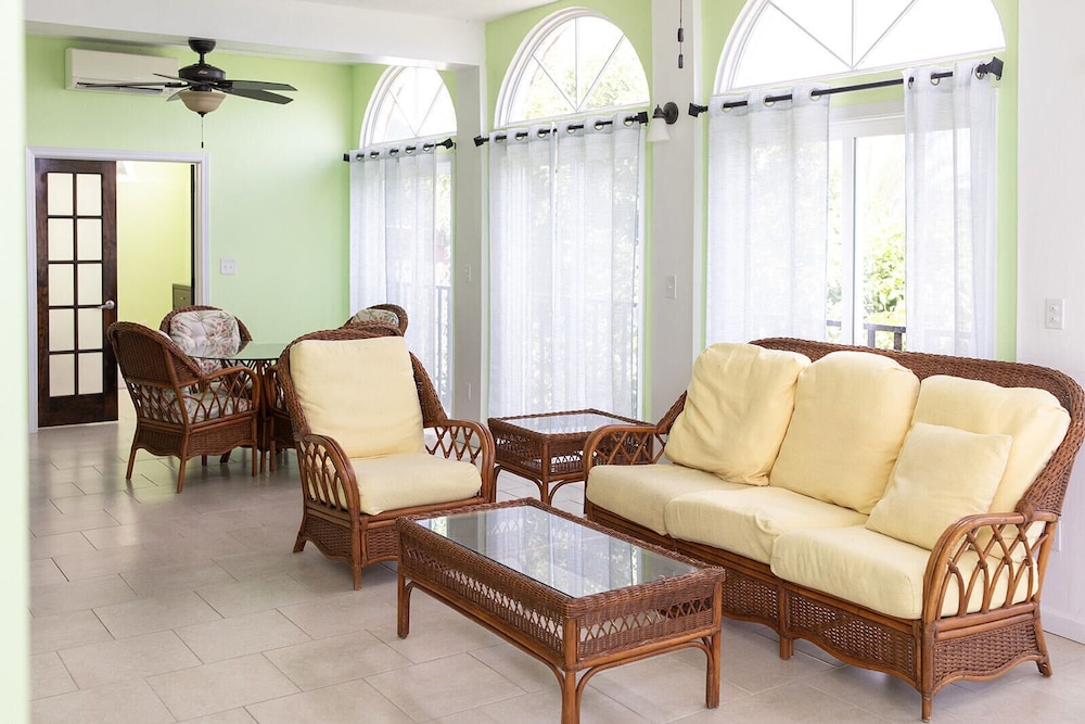 Deluxe Apartment, 2 Bedrooms, Ocean View