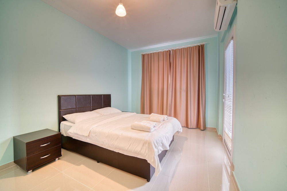 Apartment, 2 Bedrooms - Photo 5