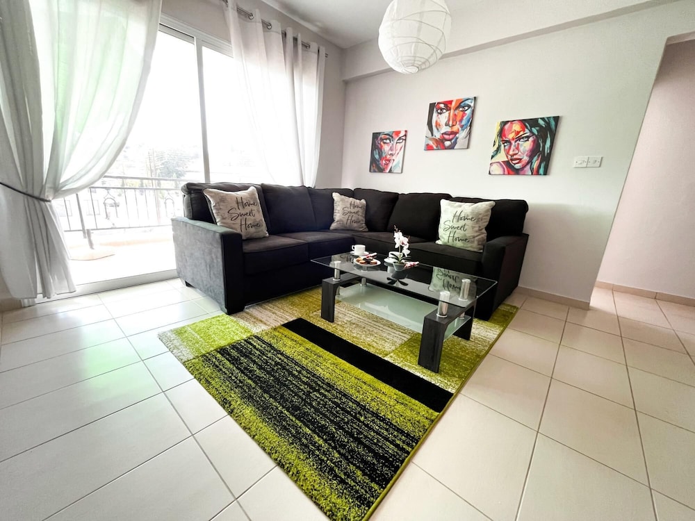 Apartment photo 1