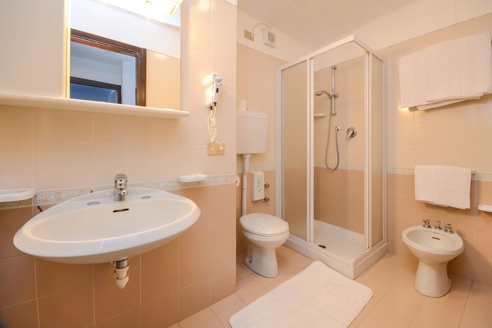 Quadruple Room photo 2