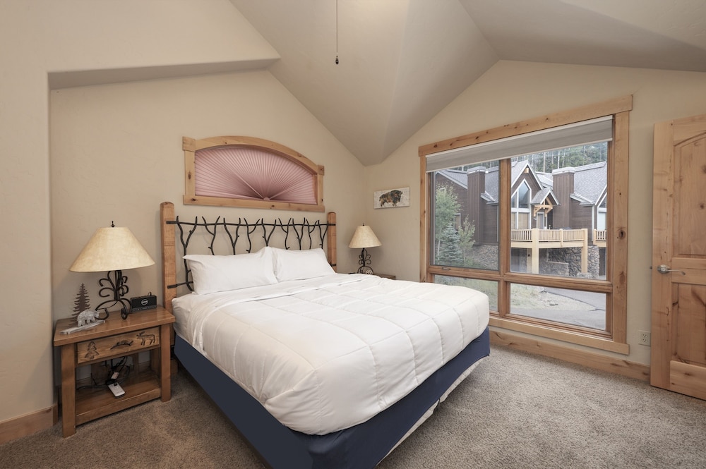 Townhome, 3 Bedrooms photo 1