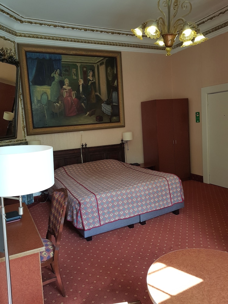 Twin Room, Hot Tub, Mountain View