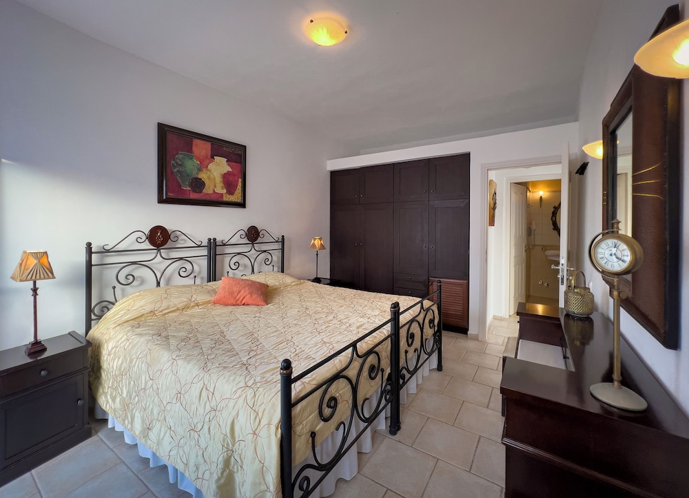 Junior Suite, 1 Bedroom, Pool View photo 2