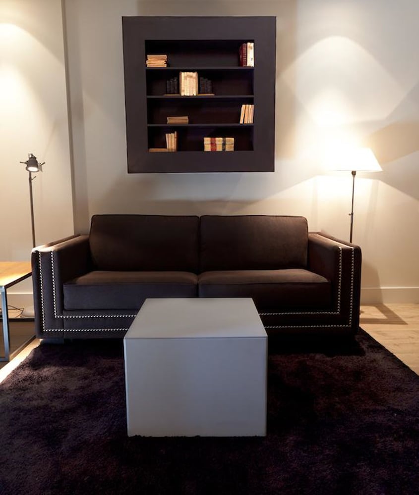 Duplex, 2 Bedrooms photo 2
