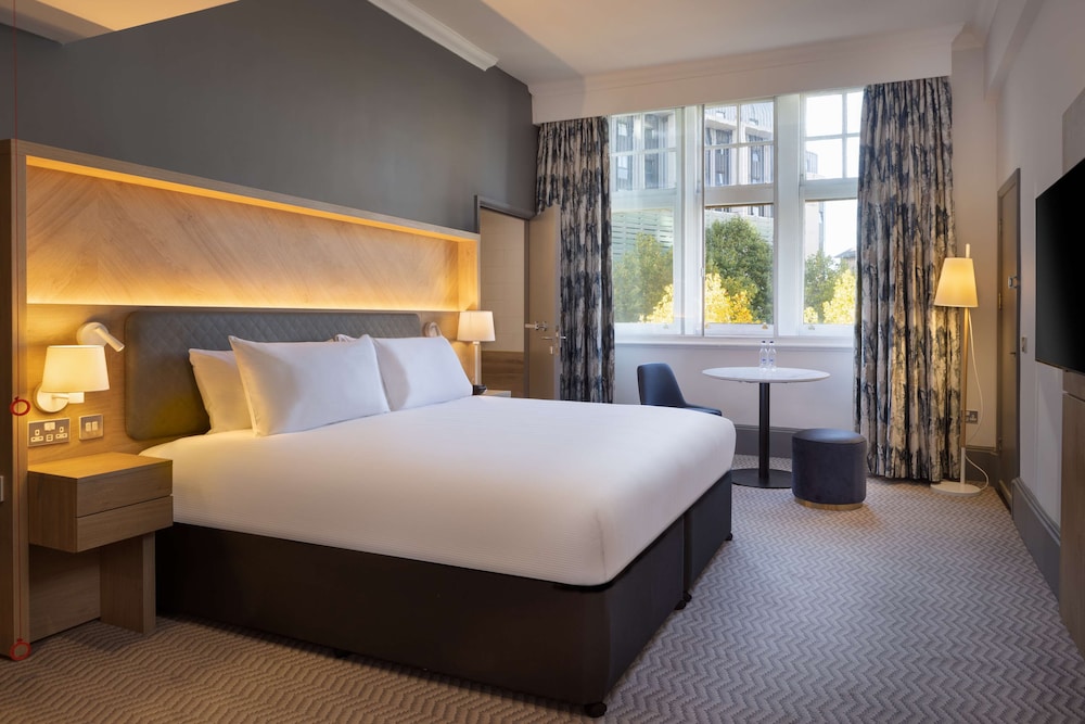 Room, 1 King Bed, Accessible photo 1