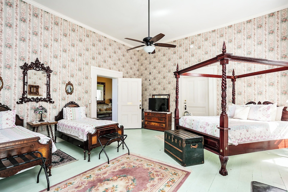 Room, Harriet Beacher Stowe photo 1