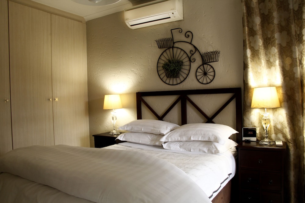 Self Catering photo 3