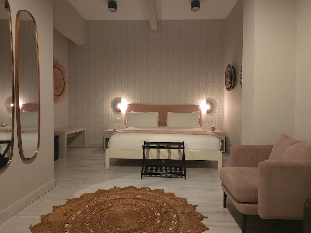Standard Room photo 2