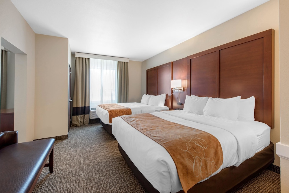 Suite, Multiple Beds, Non Smoking photo 2