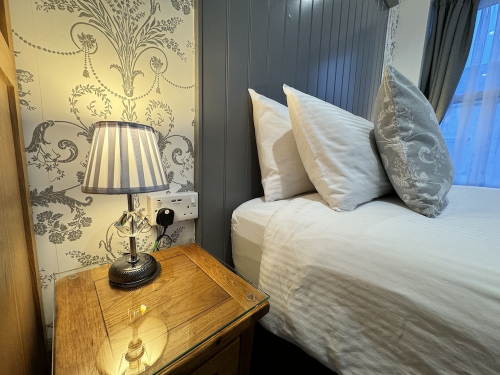 Luxury Double Room (Cosy Double Second Floor) photo 2
