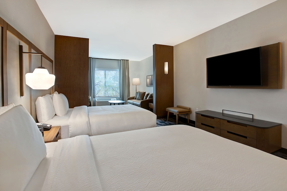 Suite, Multiple Beds photo 2