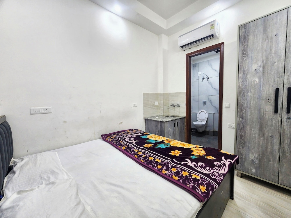 Corona Apartment photo 2