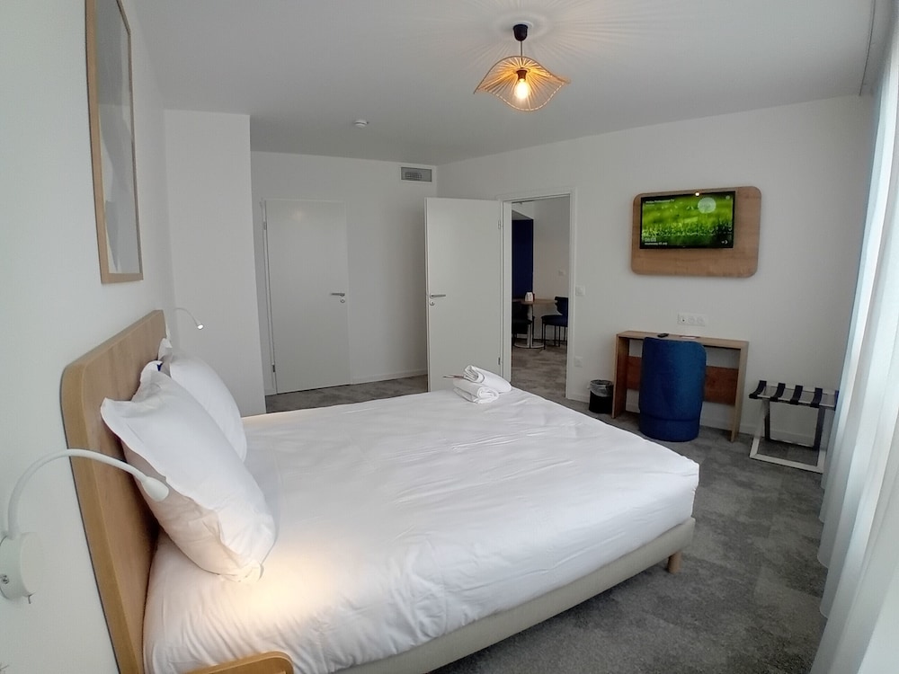 Family Apartment, 1 Bedroom - Photo 1