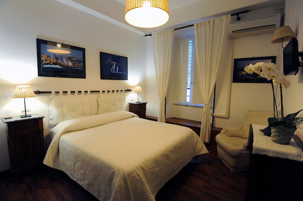 Standard Room photo 3