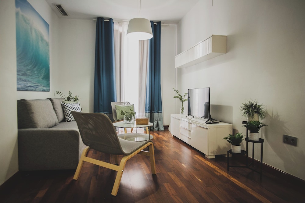 Apartment, 2 Bedrooms - Photo 5