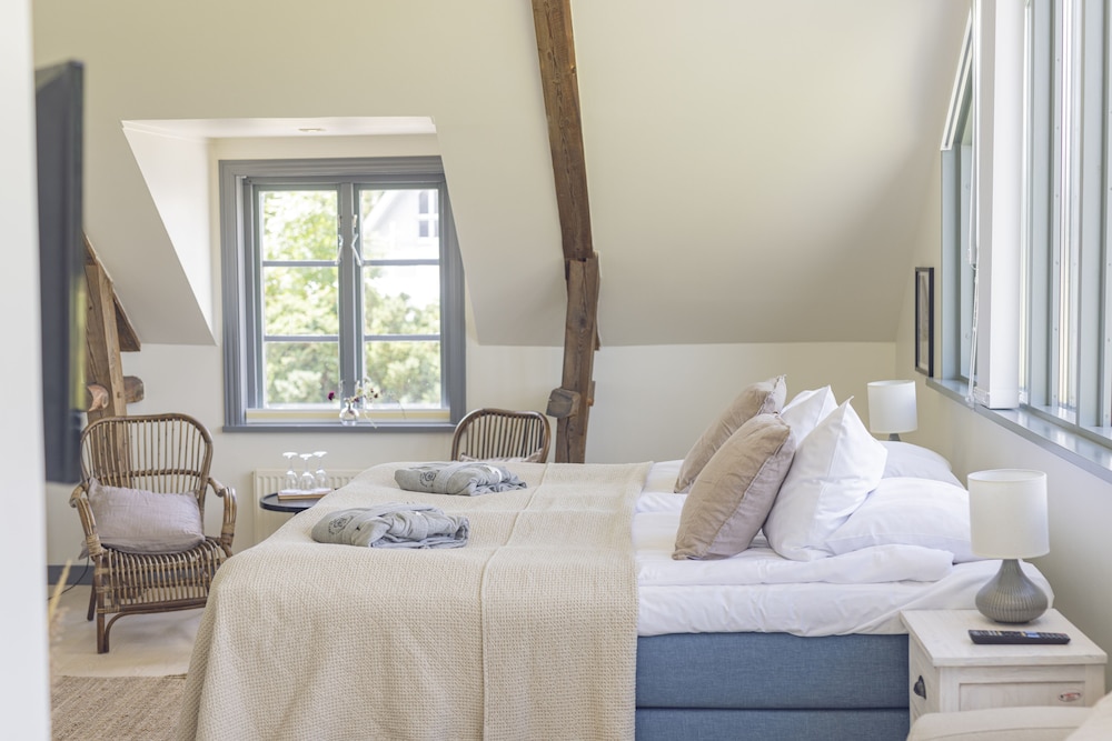Mini Suite