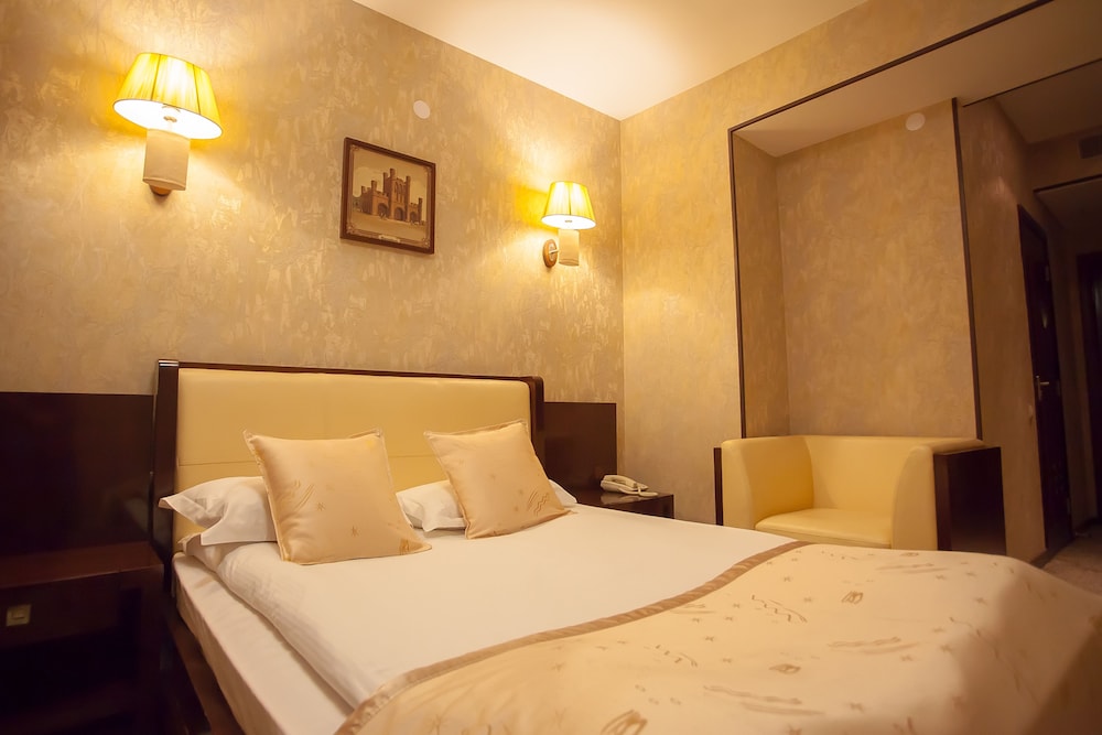 Business Double Room photo 2