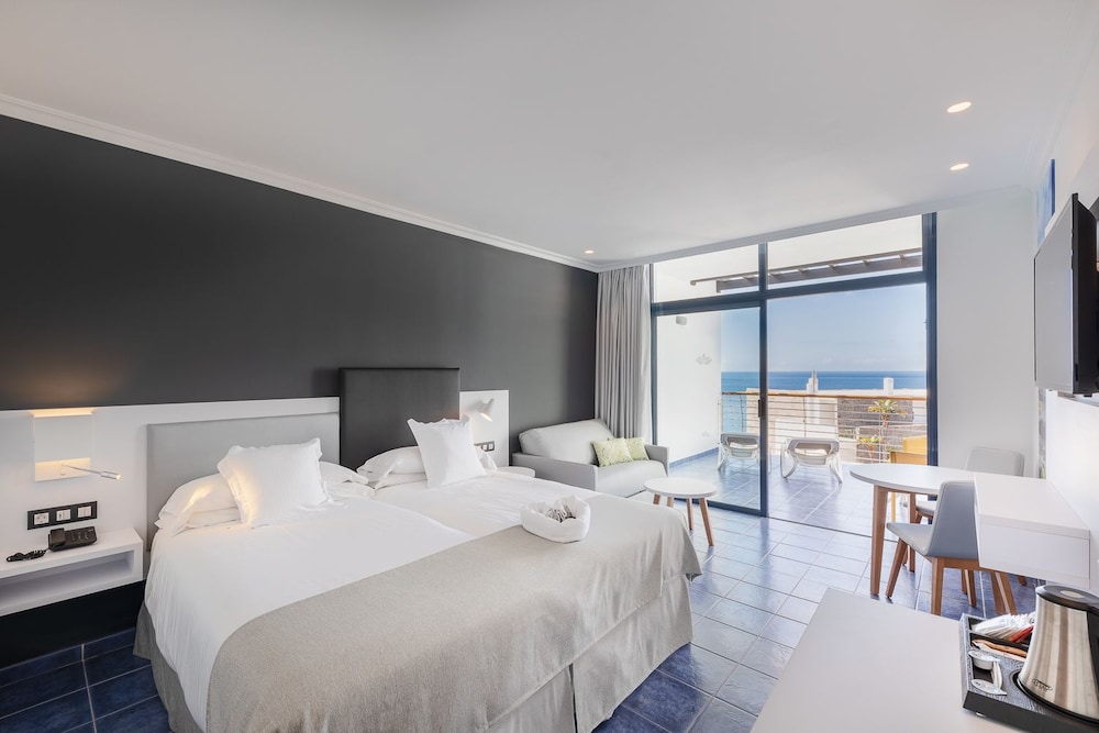 Double or Twin Room, Sea View