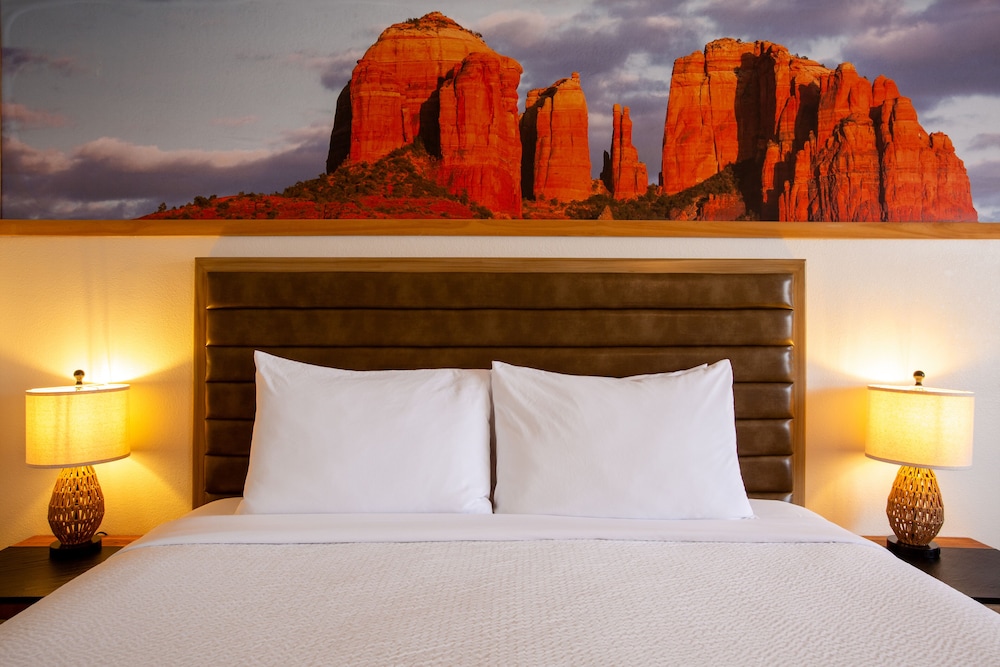 Room, 1 King Bed, Accessible - Photo 5