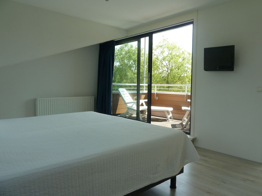 Classic Villa, 4 Bedrooms photo 3