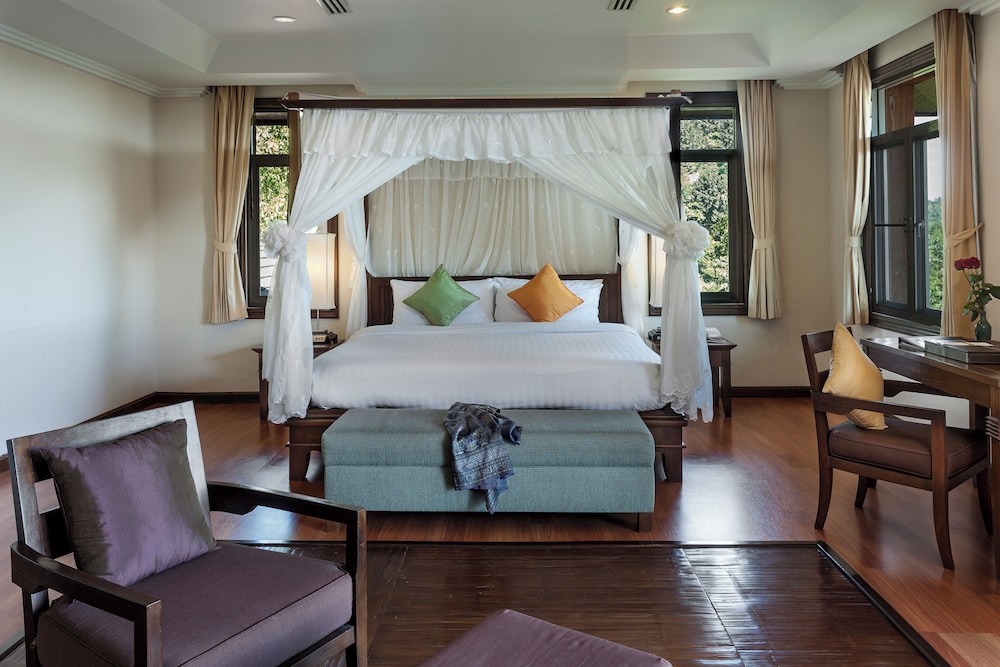 Honeymoon Suite - Photo 2