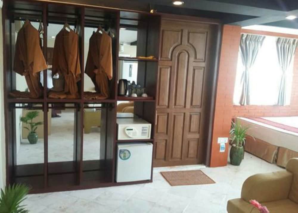 Premier Deluxe with balcony room photo 3